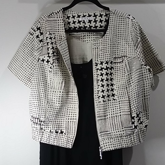 CAbi zip up short sleeve Jacket 53% Rayon #931